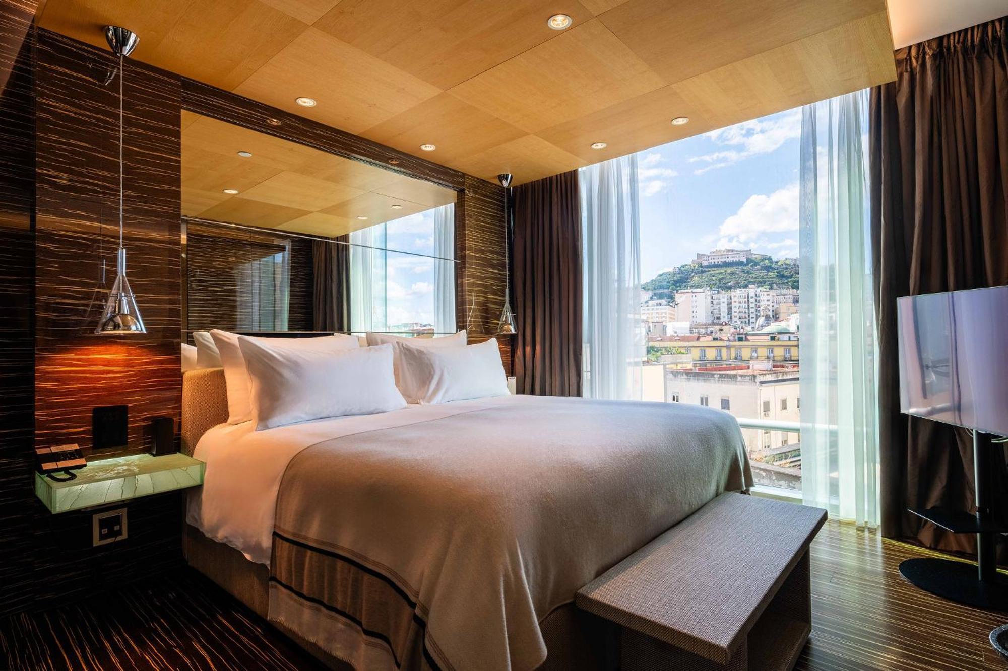 Romeo Napoli Hotell Eksteriør bilde